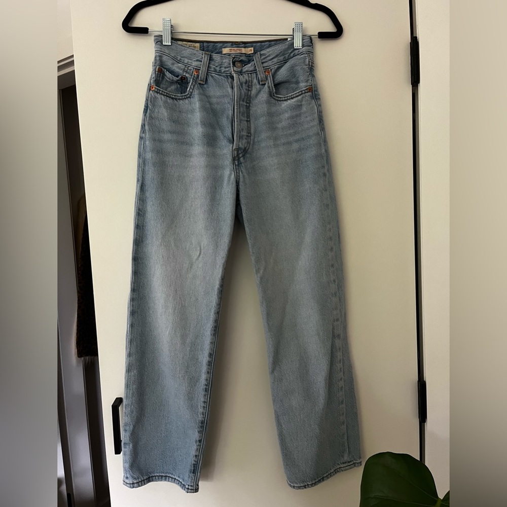 Levi’s Wedgie Straight Jeans
